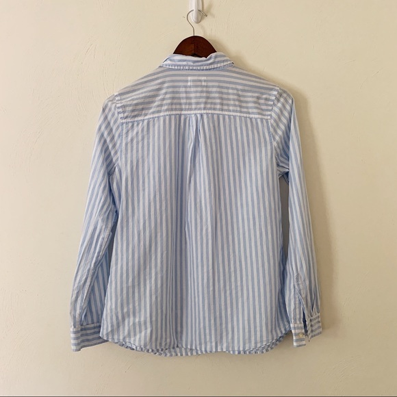 Old Navy Button-Down Size S - Picture 2 of 3
